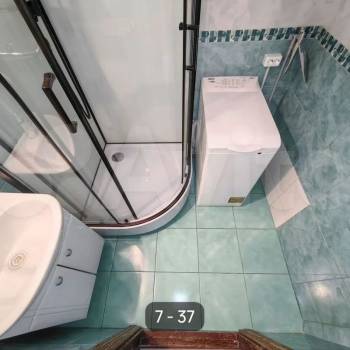 Продается Многокомнатная квартира, 80 м²