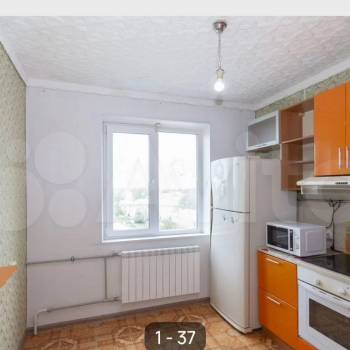 Продается Многокомнатная квартира, 80 м²