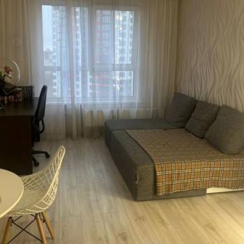 Продается 1-комнатная квартира, 37 м²