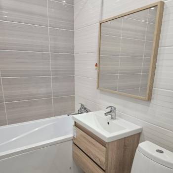 Продается 1-комнатная квартира, 43 м²
