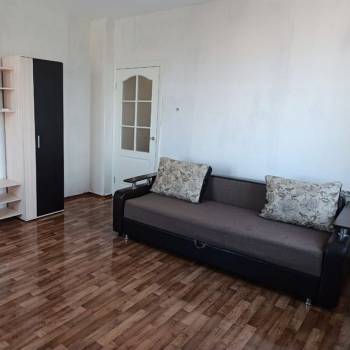 Продается 1-комнатная квартира, 35 м²