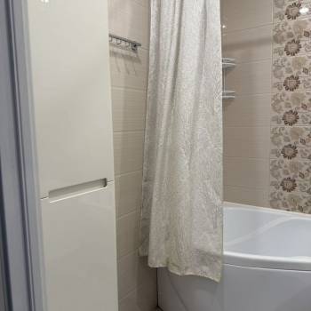 Продается Многокомнатная квартира, 102 м²