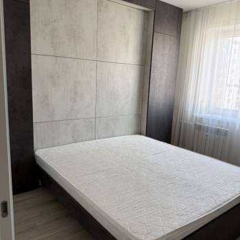 Продается Многокомнатная квартира, 102 м²