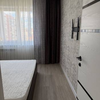 Продается Многокомнатная квартира, 102 м²