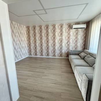 Продается Многокомнатная квартира, 102 м²