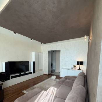 Продается 2-х комнатная квартира, 74,1 м²