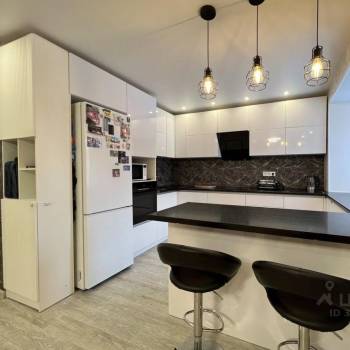 Продается 3-х комнатная квартира, 106,9 м²