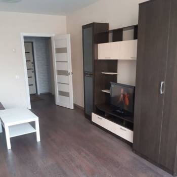 Сдается 1-комнатная квартира, 49 м²