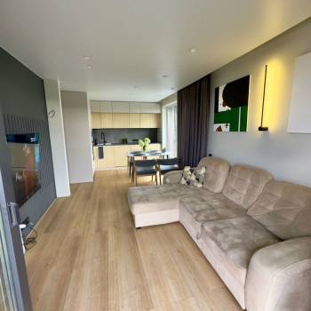 Продается 3-х комнатная квартира, 63 м²