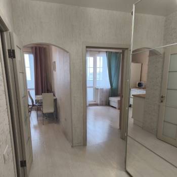 Сдается 1-комнатная квартира, 40 м²