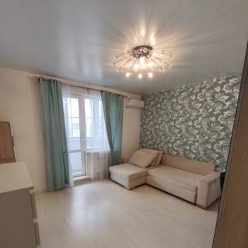 Сдается 1-комнатная квартира, 40 м²