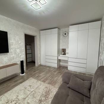Продается 1-комнатная квартира, 33 м²