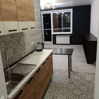 Сдается 1-комнатная квартира, 42 м²