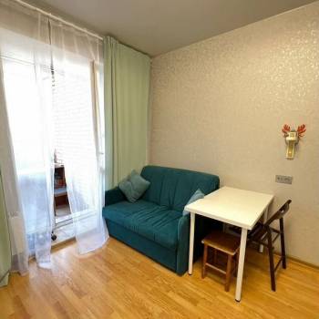 Сдается 1-комнатная квартира, 49,4 м²