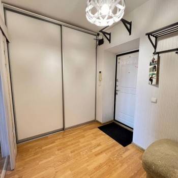 Сдается 1-комнатная квартира, 49,4 м²