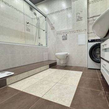 Продается Многокомнатная квартира, 123 м²
