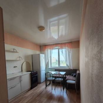 Сдается 1-комнатная квартира, 54 м²
