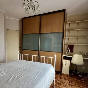 Сдается 1-комнатная квартира, 60 м²