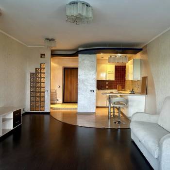 Сдается 1-комнатная квартира, 60 м²
