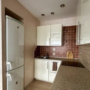 Сдается 1-комнатная квартира, 60 м²