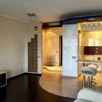 Сдается 1-комнатная квартира, 60 м²