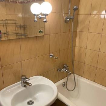 Сдается Многокомнатная квартира, 60 м²