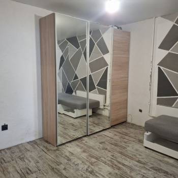 Продается 1-комнатная квартира, 35 м²