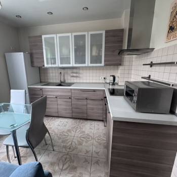 Продается 1-комнатная квартира, 42,4 м²