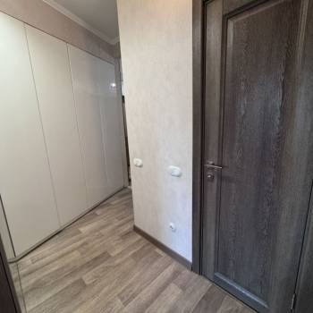 Продается 1-комнатная квартира, 42,4 м²