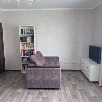 Продается 1-комнатная квартира, 42,4 м²