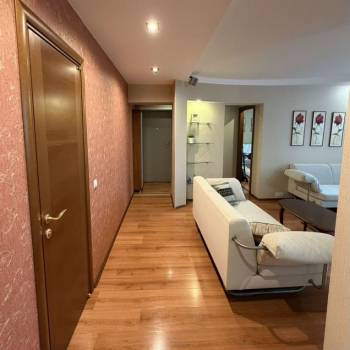 Сдается Многокомнатная квартира, 80 м²