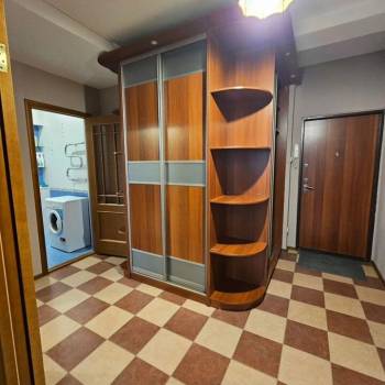 Сдается 2-х комнатная квартира, 60 м²