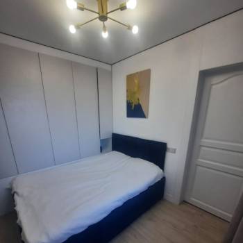 Продается Многокомнатная квартира, 60 м²