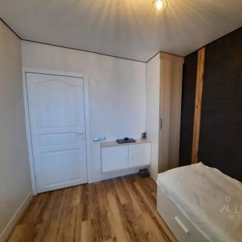 Продается Многокомнатная квартира, 60 м²