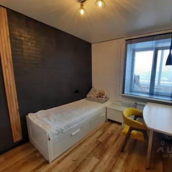 Продается Многокомнатная квартира, 60 м²