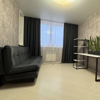Сдается Многокомнатная квартира, 100 м²