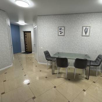 Сдается Многокомнатная квартира, 100 м²