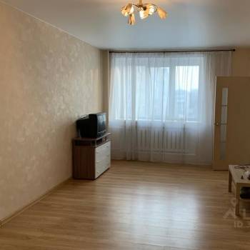 Сдается 1-комнатная квартира, 42 м²
