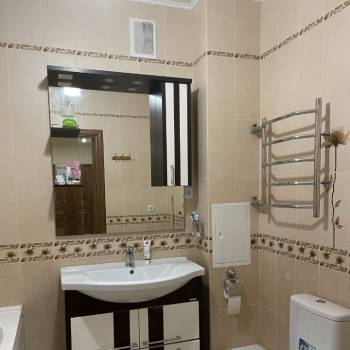 Сдается 2-х комнатная квартира, 85 м²