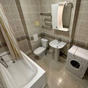 Сдается 1-комнатная квартира, 43 м²