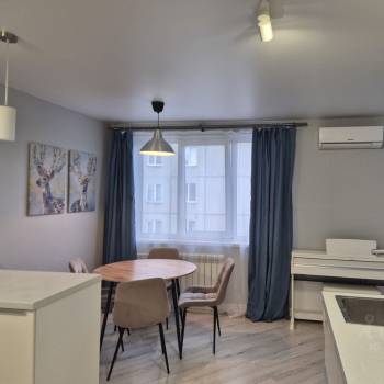 Продается 3-х комнатная квартира, 56 м²