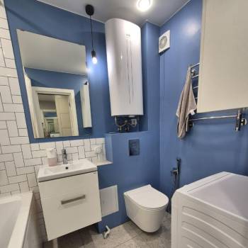 Продается 3-х комнатная квартира, 56 м²