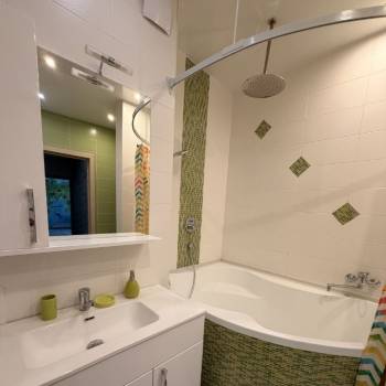 Сдается 2-х комнатная квартира, 60 м²