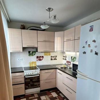 Сдается Многокомнатная квартира, 57,6 м²