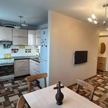 Сдается Многокомнатная квартира, 57,6 м²