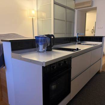 Продается 1-комнатная квартира, 58,4 м²