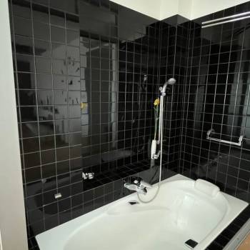 Продается 1-комнатная квартира, 58,4 м²