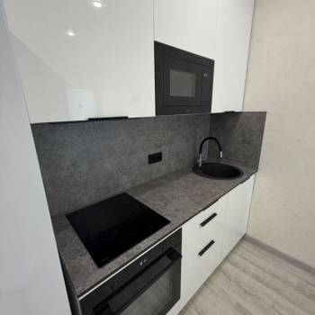 Продается 1-комнатная квартира, 36 м²