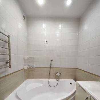 Сдается 1-комнатная квартира, 50 м²