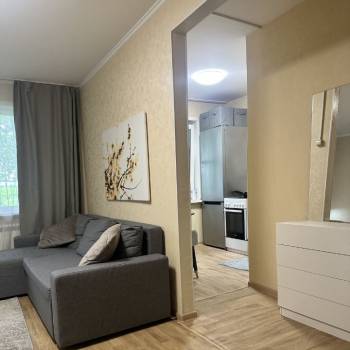 Продается 1-комнатная квартира, 32 м²
